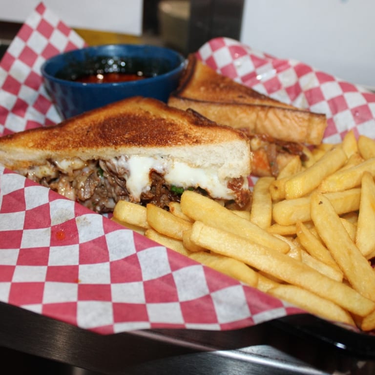 Savor Our Lunch Offerings